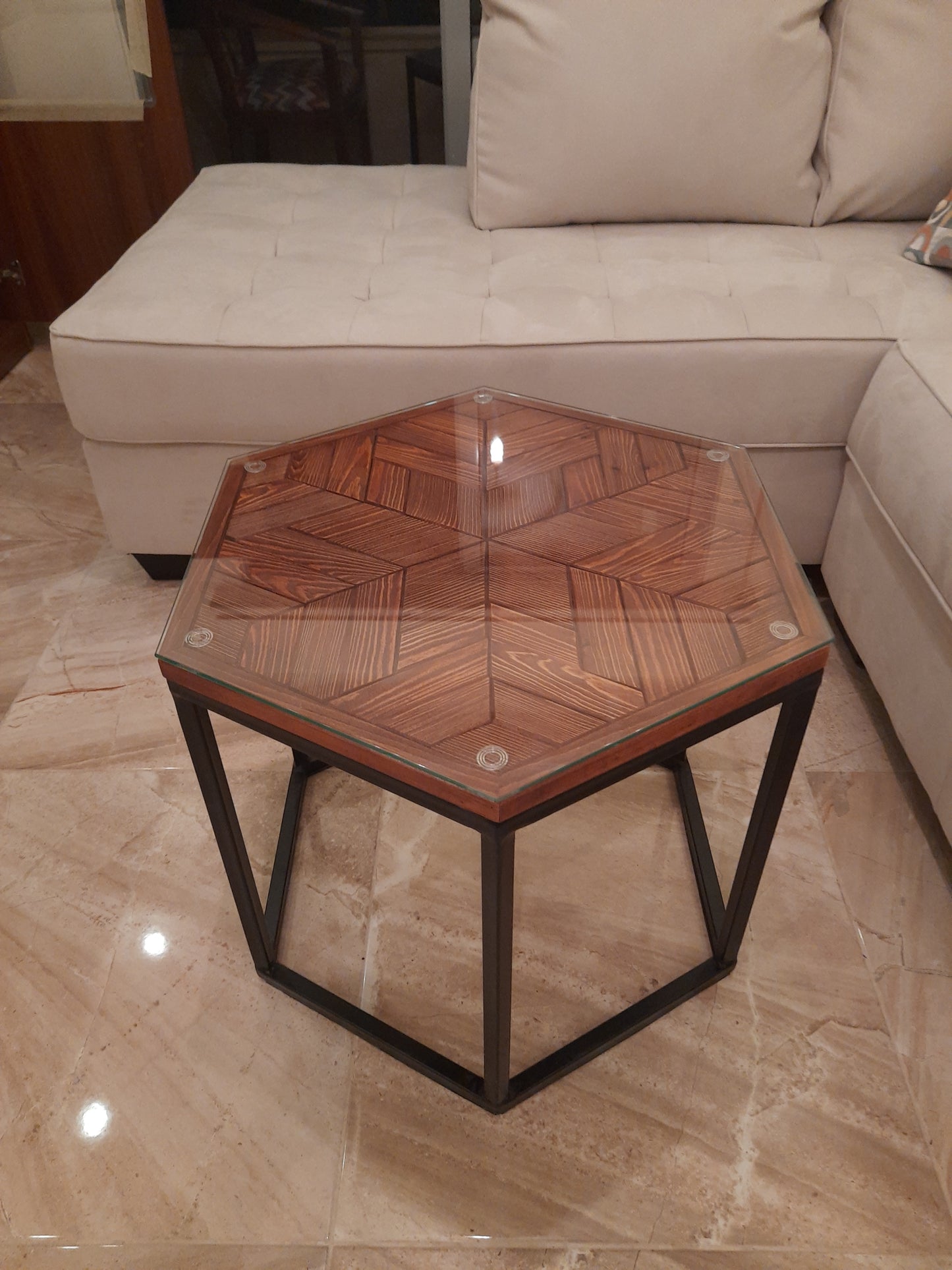Hexable Table